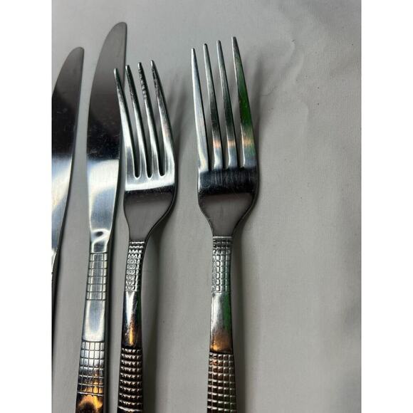 Chic by J A Henckels Zwilling 2 Knives 2 Spoons 1 Teaspoon 2 Forks Replacement - Picture 2 of 11